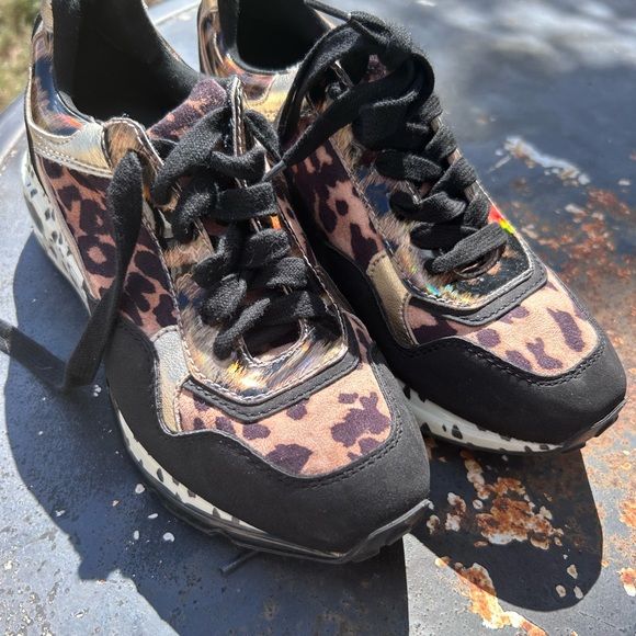 Steve Madden Leopard Print Platform Sneakers - Picture 7 of 8
